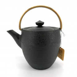 Small high prestige Japanese cast iron teapot with copper handle, MARUTSUTSU, black