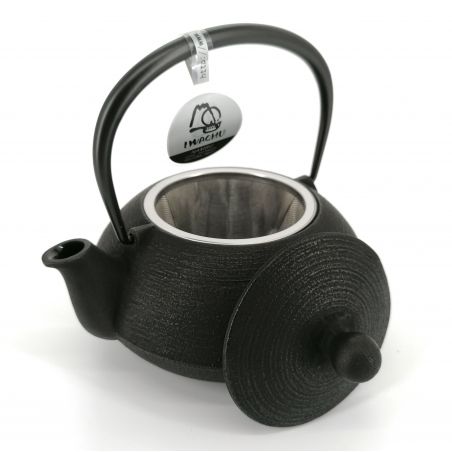 Japanese cast iron teapot - IWACHU HAKEME - 0.65 lt - black