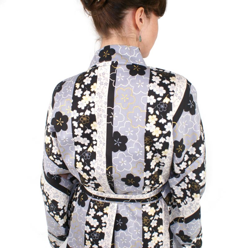 kimono japonais noir en coton pour femme TATESHIMA-NI-SAKURA
