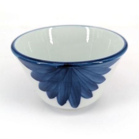 Japanische Keramik-Teetasse, weiße und blaue Blütenblätter - AOI HANABIRA