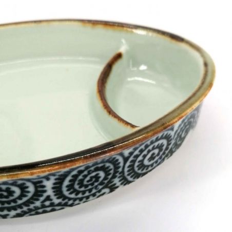 Ceramic plate with sauce compartment - KARAKUSA