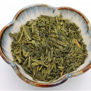 Duo aus Teeboxen mit 100 g Sencha und 100 g Matcha iri genmaicha