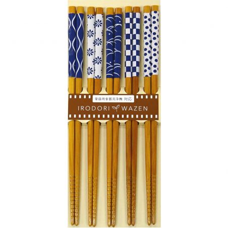 Set of 5 pairs of black Japanese chopsticks with blue patterns, Shokkashi-Shiohaze, 22.5cm