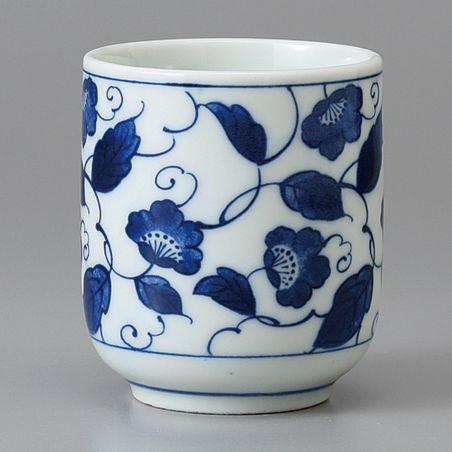 japanische Teetasse, HANA-KARAKUSA, weiß und blau