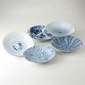 set of 5 Japanese round plates , AIE KAWARI, blue and white