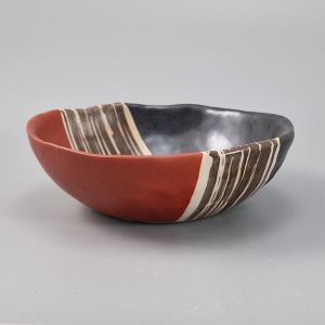 Piatto piccolo giapponese in ceramica marrone e rosso mattone - TORIKORORU