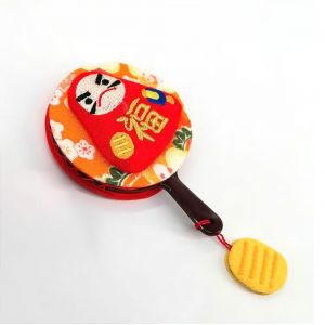 Japanese daruma pocket mirror in chirimen - DARUMA KAGAMI